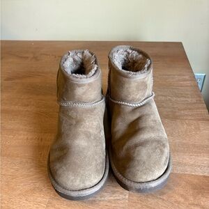 Ugg Minis